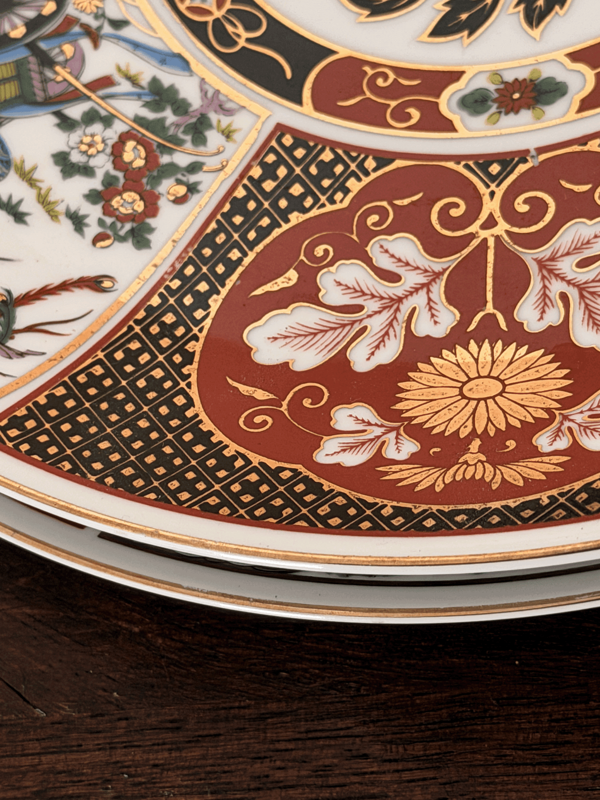 Vintage Heritage Mint Ltd. "Goshoguruma" Imari Porcelain Charger Plate