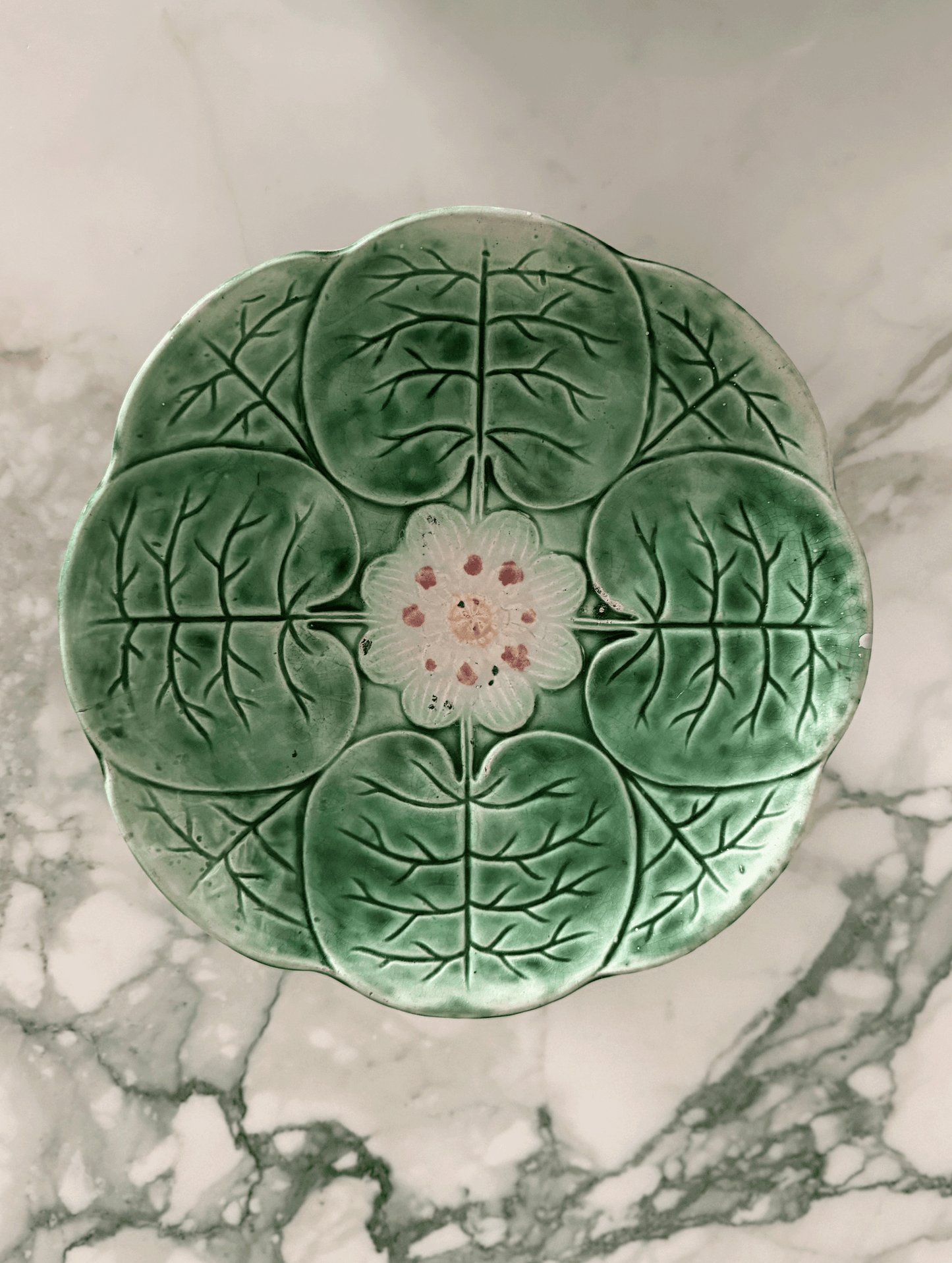 Majolica Waterlily Cake Stand
