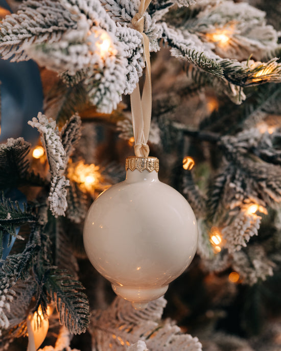 TSI Exclusive Finial Rookwood Ornament - Creme