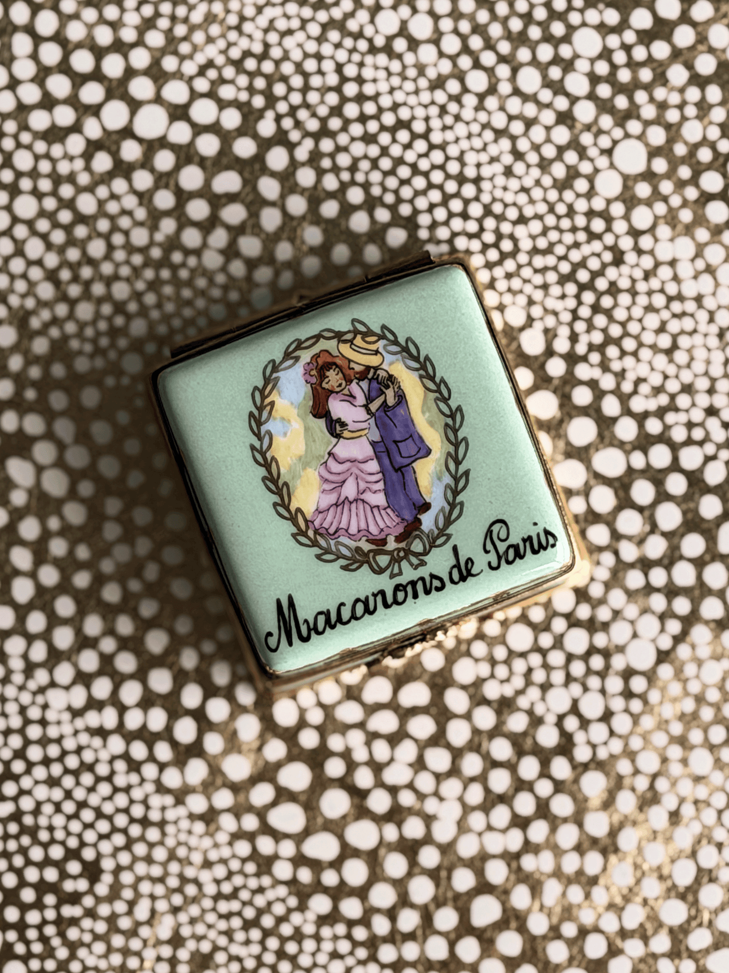 Macarons de Paris Limoges Box