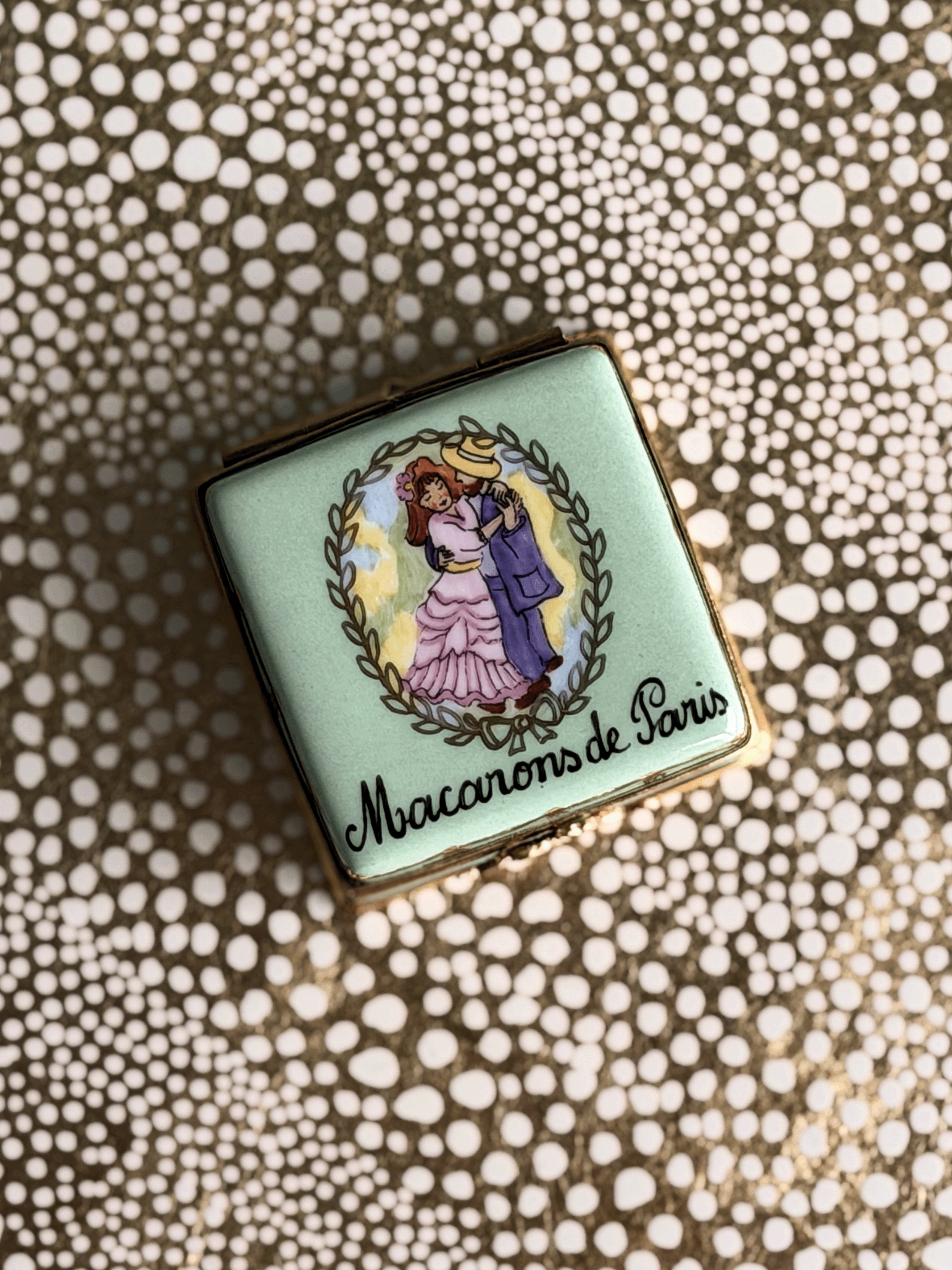 Macarons de Paris Limoges Box