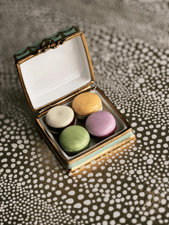 Macarons de Paris Limoges Box