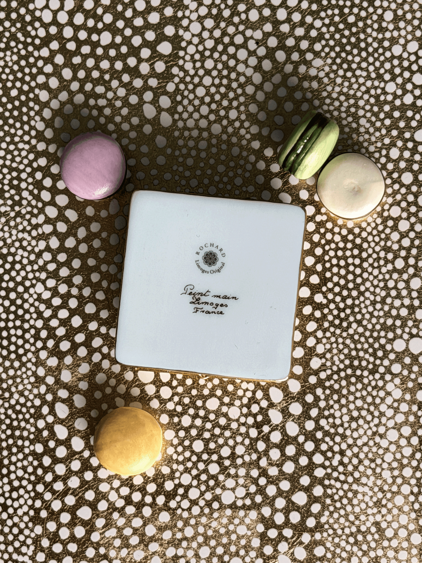Macarons de Paris Limoges Box