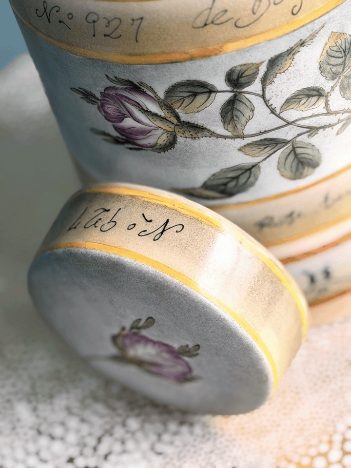 "Roses de Bagatelle" Apothecary Jar
