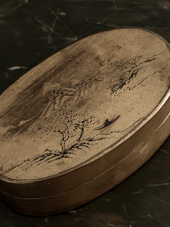 Antique Japanese Showa Era Incised Gold Kiri Wood Box with Nashiji Interior