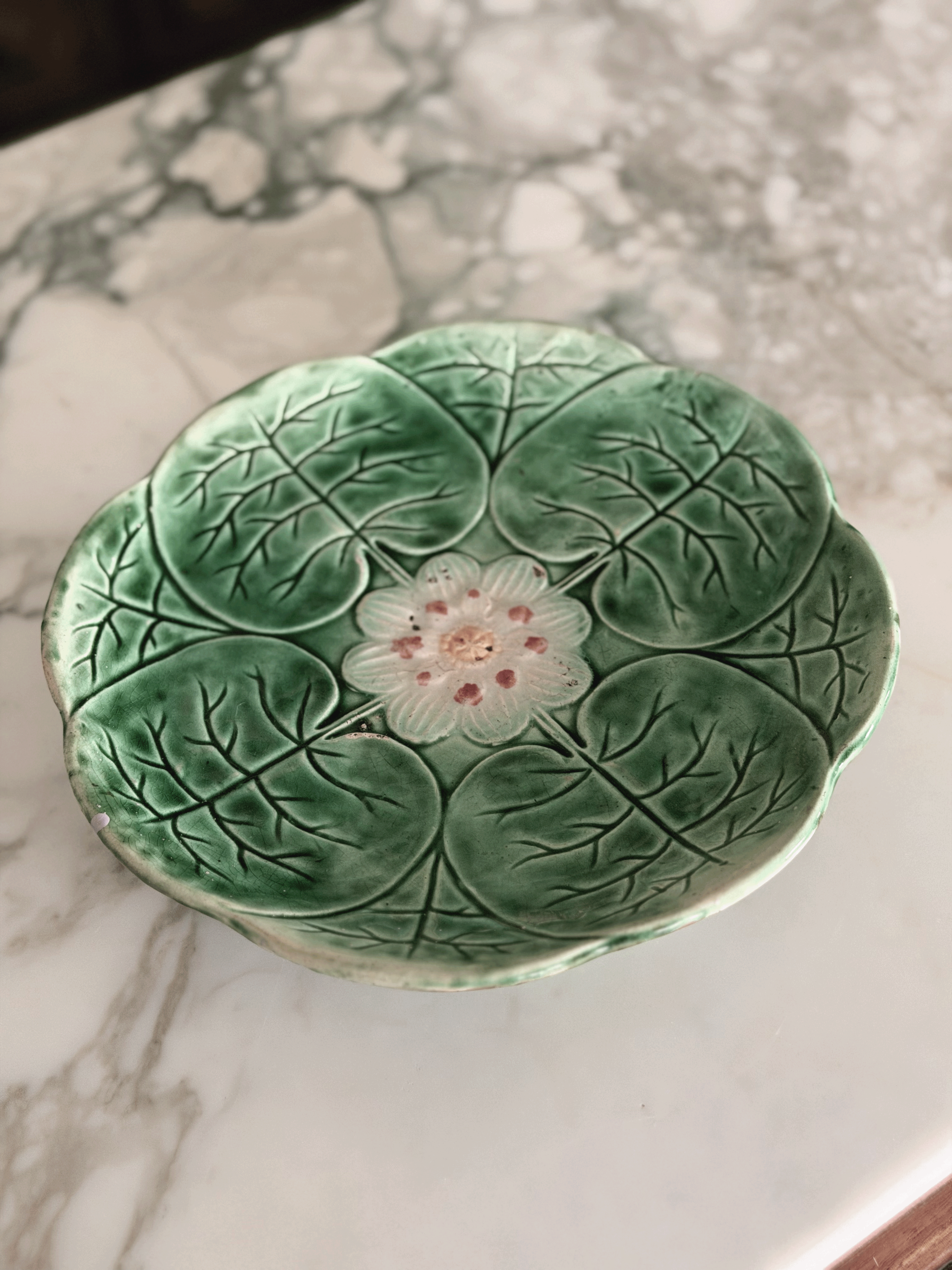 Majolica Waterlily Cake Stand