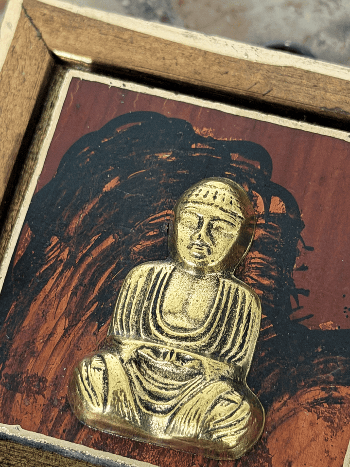 Buddha Museum Bee