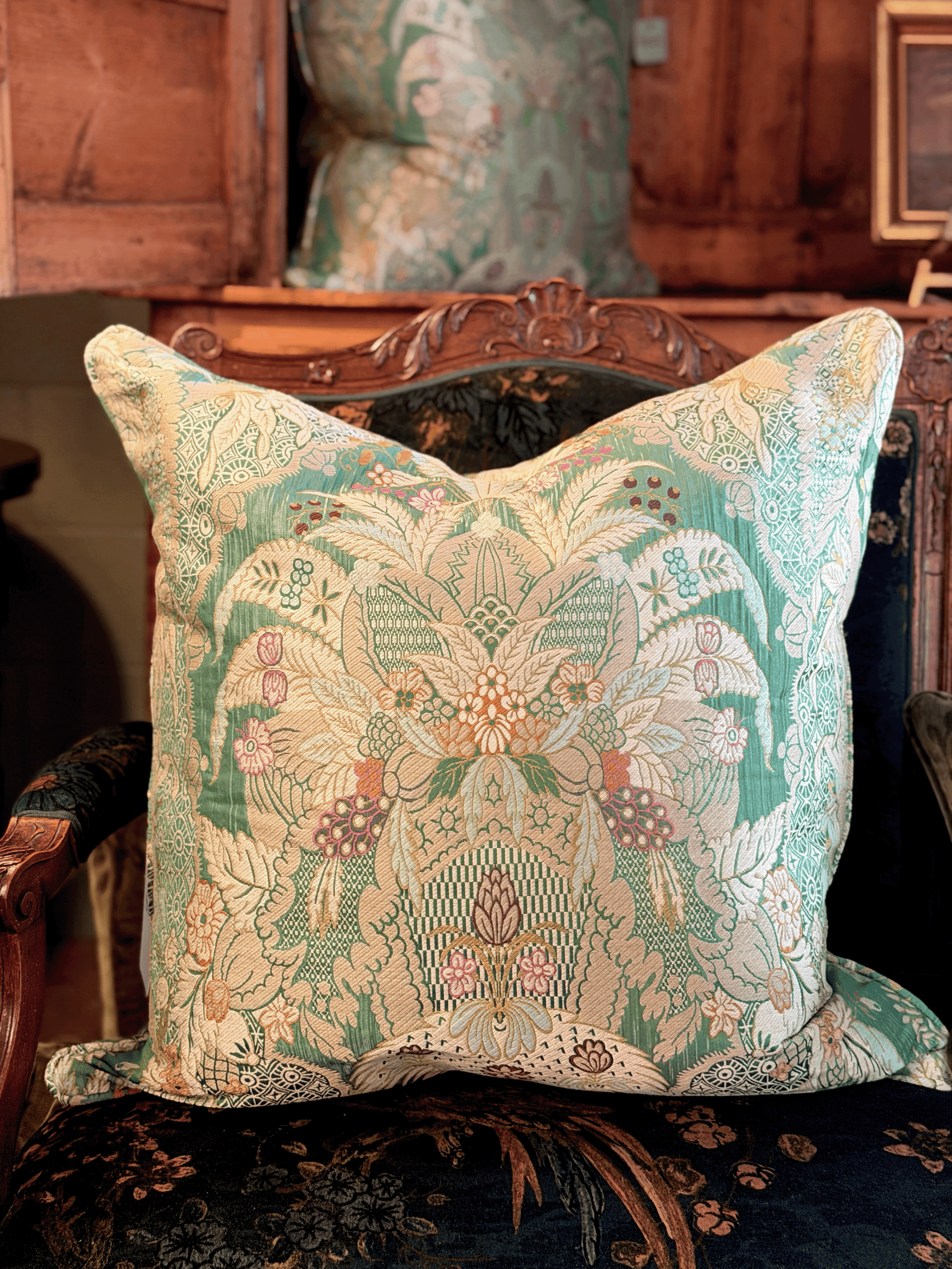 Algae, Mint – Throw Pillow