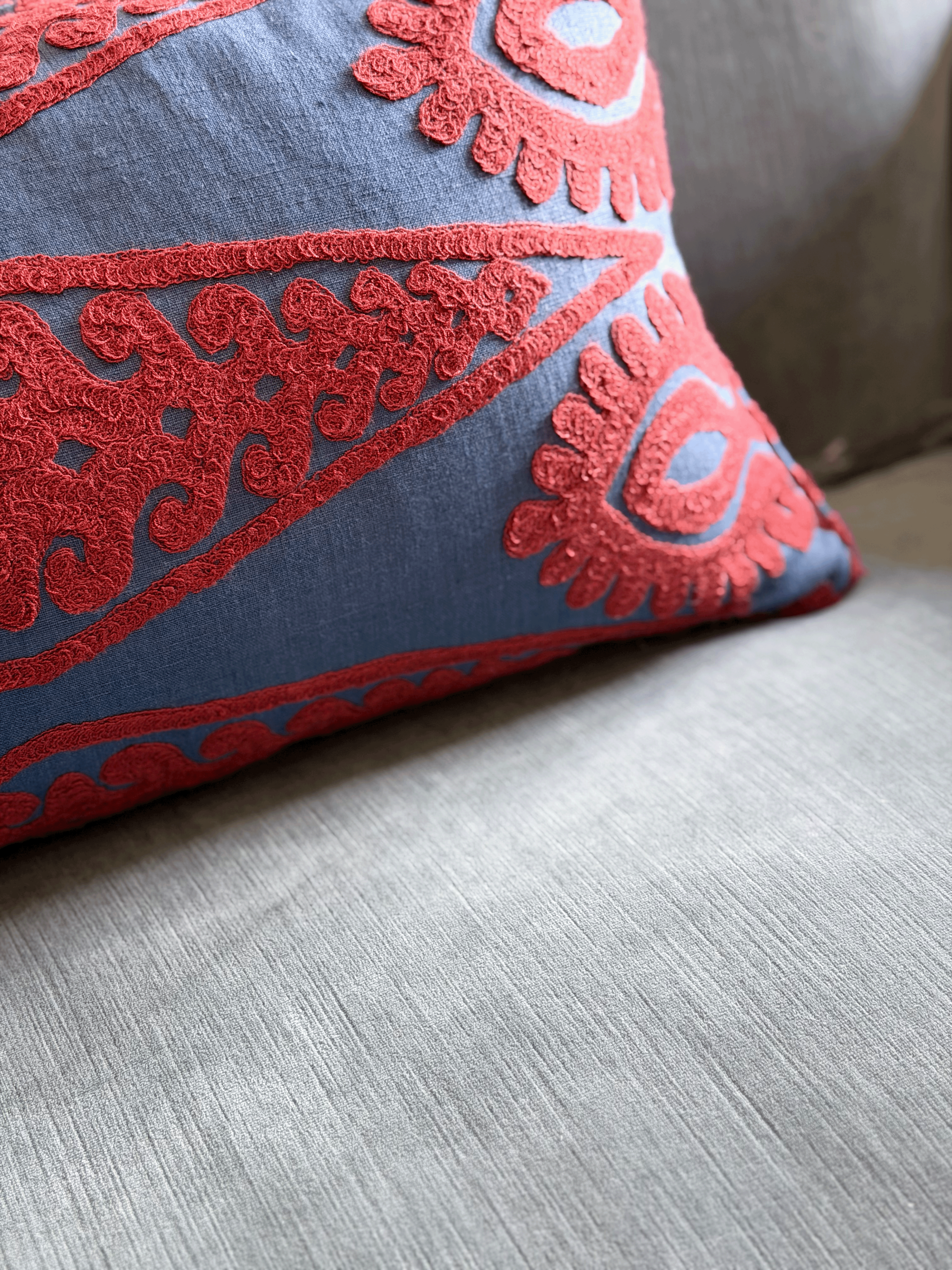 Seema, Blue & Red – Lumbar Pillow
