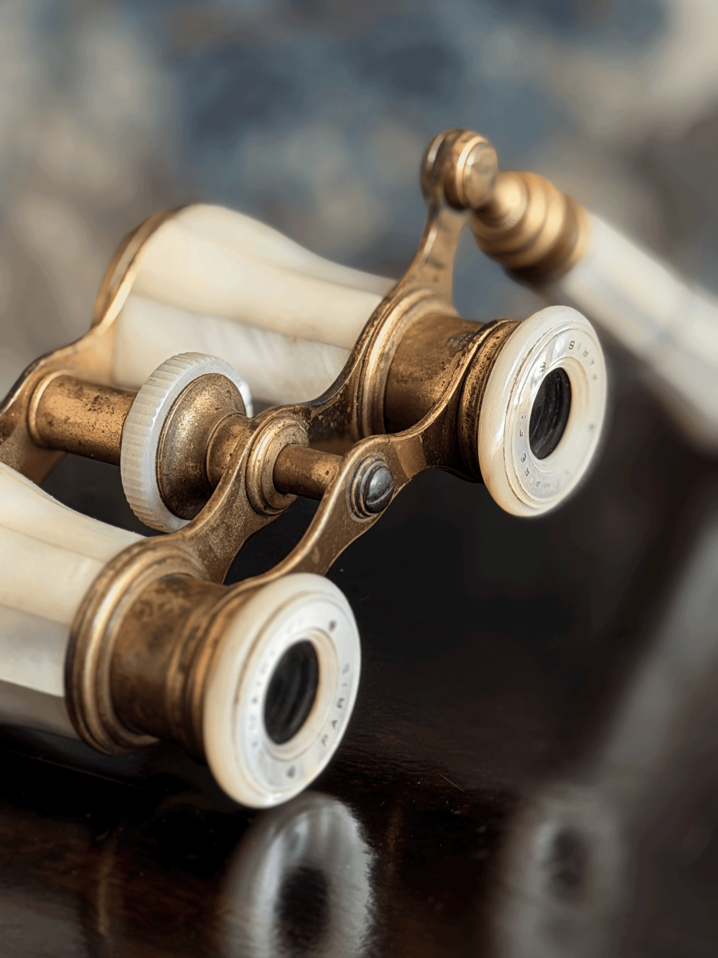 Le Maire Fabit, Paris, Mother of Pearl Opera Glasses