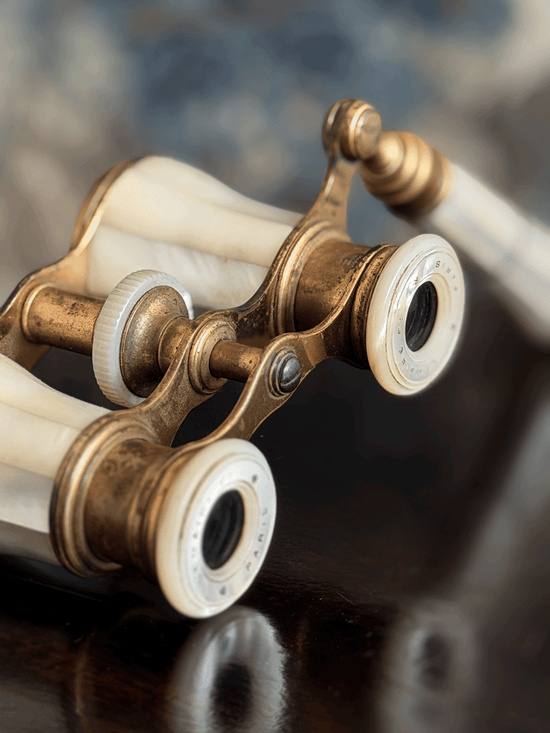 Le Maire Fabit, Paris, Mother of Pearl Opera Glasses