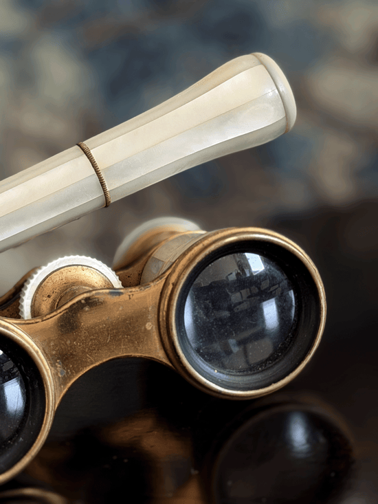 Le Maire Fabit, Paris, Mother of Pearl Opera Glasses